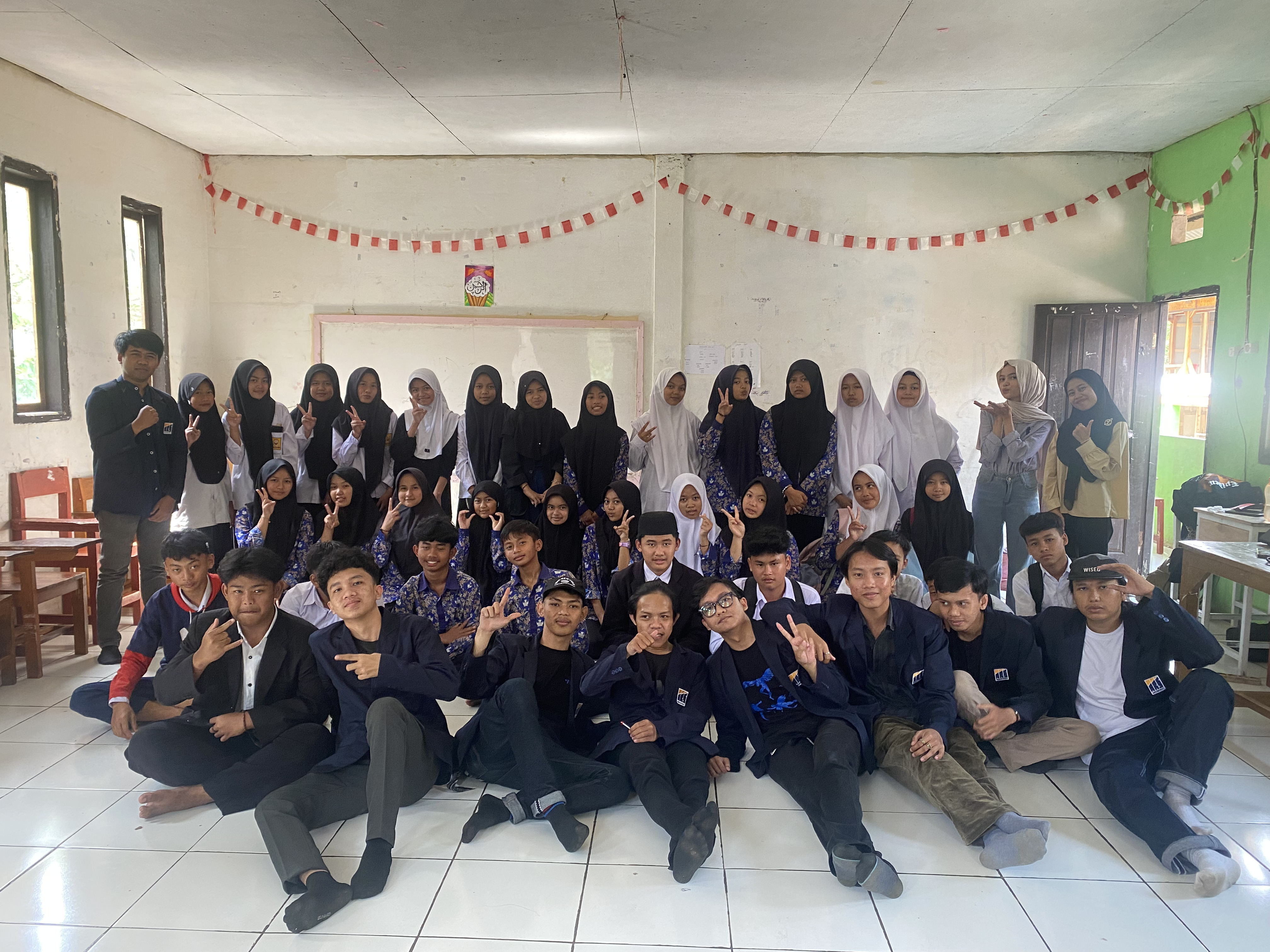 Pendidikan Jejak Digital dan Etika Berinternet untuk Pelajar: Siapkan Generasi Cerdas Digital